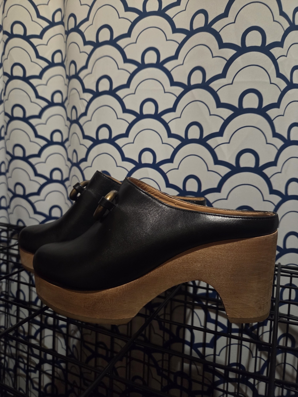 FRAME Le Ione Black Leather Wooden Wedge Clogs - Size 37 (US 7) - Picture 2 of 5